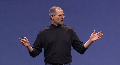 steve_jobs_unveils_iphone_january_9_2007.jpg